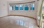4 Bed Villa with En Suite in Riverside - 5