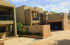 5 Bed Townhouse with En Suite at Convent Drive - 1