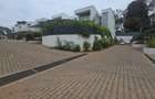 5 Bed House with En Suite in Lavington - 11