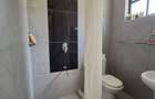 5 Bed Townhouse with En Suite in Kyuna - 12