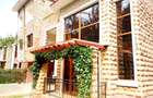 5 Bed Townhouse with En Suite at Lavington - 13