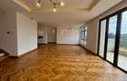 4 Bed Apartment with En Suite at Rosslyn - 5