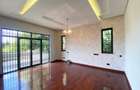 5 Bed House with En Suite in Runda - 9