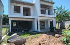 4 Bed Townhouse with En Suite at Lakers Road - 4