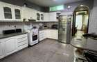5 Bed Townhouse with En Suite in Riverside - 13
