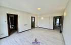 3 Bed Apartment with En Suite at Riverside Dr - 9