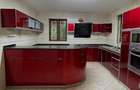 5 Bed Townhouse with En Suite at Othaya Road - 8