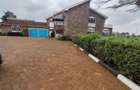6 Bed House with En Suite in Garden Estate - 3