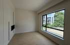6 Bed Villa with En Suite in Kyuna - 12