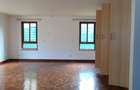 5 Bed Townhouse with En Suite in Kileleshwa - 10