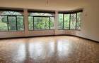 5 Bed Townhouse with En Suite in Nyari - 5