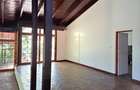 4 Bed House with En Suite in Lake View - 7