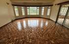 4 Bed House with En Suite at Valley Arcade - 2