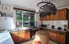 4 Bed House with En Suite in Nyari - 7