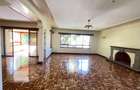 5 Bed Townhouse with En Suite in Spring Valley - 15