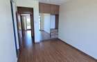 3 Bed Apartment with En Suite at Beach Road - 15