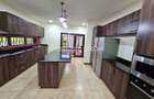 5 Bed House with En Suite in Runda - 14