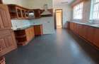 5 Bed House with En Suite at Red Hill Road - 5