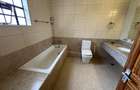 4 Bed Villa with En Suite at Lavington - 14