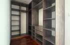 5 Bed Townhouse with En Suite at Lavington - 11