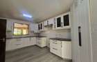 5 Bed Townhouse with En Suite in Lavington - 11