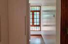 5 Bed Townhouse with En Suite in Runda - 12