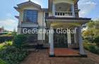4 Bed Villa with En Suite in Rosslyn - 1
