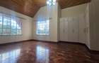 5 Bed Townhouse with En Suite in Lavington - 9