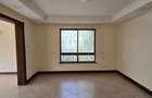 5 Bed House with En Suite in Spring Valley - 14