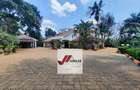 5,500 ft² Commercial Property with Parking in Gigiri - 3