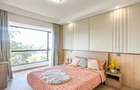 3 Bed Apartment with En Suite in Riverside - 17