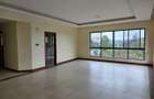 3 Bed Apartment with En Suite in Parklands - 10