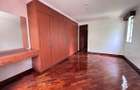 4 Bed Townhouse with En Suite in Lavington - 19