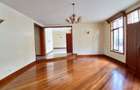 5 Bed Townhouse with En Suite in Lavington - 4