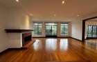 5 Bed House with En Suite in Rosslyn - 2
