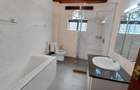 6 Bed House with En Suite in Nyari - 13