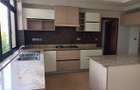 4 Bed Apartment with En Suite at Riverside Drive - 18