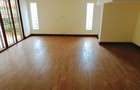 5 Bed Townhouse with En Suite in Spring Valley - 16