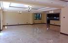 5 Bed Townhouse with En Suite in Lavington - 7