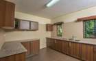 4 Bed Apartment in Riverside - 2