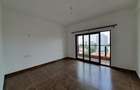 3 Bed Apartment with En Suite in Parklands - 9