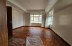 3 Bed Apartment with En Suite at Parklands - 12