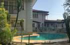 5 Bed House with En Suite in Nyari - 3