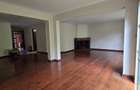 5 Bed Townhouse with En Suite at Brookside Drive - 7