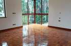 6 Bed Townhouse with En Suite at Lavington - 18