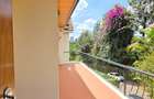 5 Bed Townhouse with En Suite at Lavington - 12