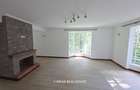 4 Bed House with Garden in Rosslyn - 12