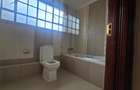 5 Bed Townhouse with En Suite in Lavington - 11