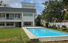 5 Bed House with En Suite in Runda - 1