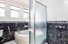 5 Bed Townhouse with En Suite in Brookside - 10